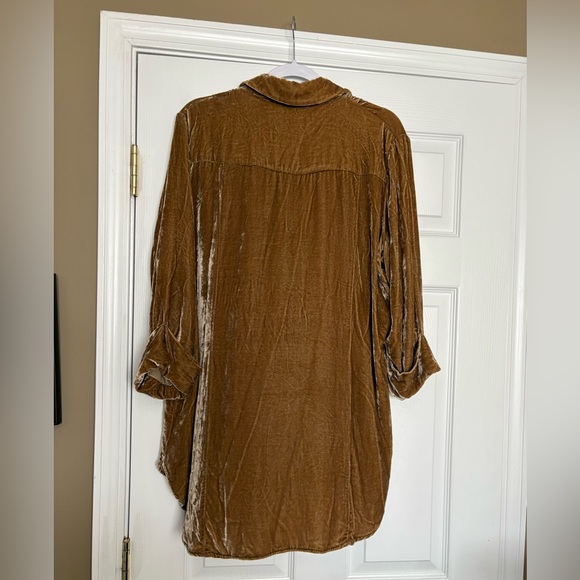 Beautiful mustard/gold velvet tunic blousw - Picture 3 of 3